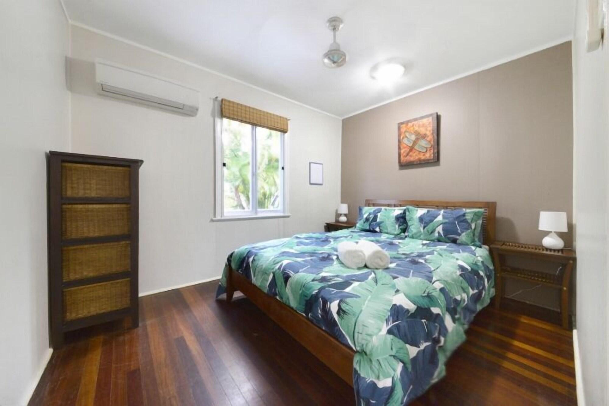 Airlie Guest House Airlie Beach Exterior foto